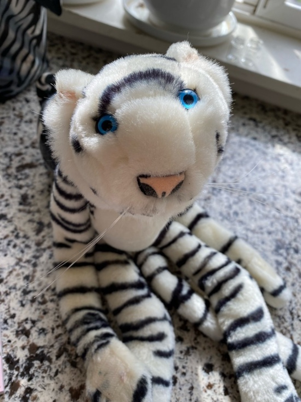 WILD REPUBLIC Wild Hangers White Tiger 18”‎